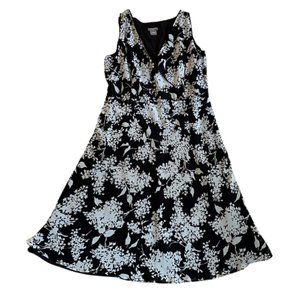 Ann Taylor LOFT Black & Grey Floral Chiffon Sleeveless Dress – Size 12P EUC